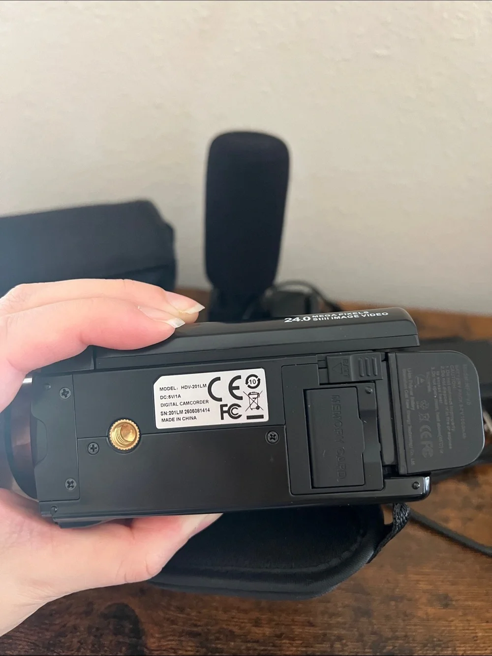 HD Digital Video Camera Camcorder Microphone Battery